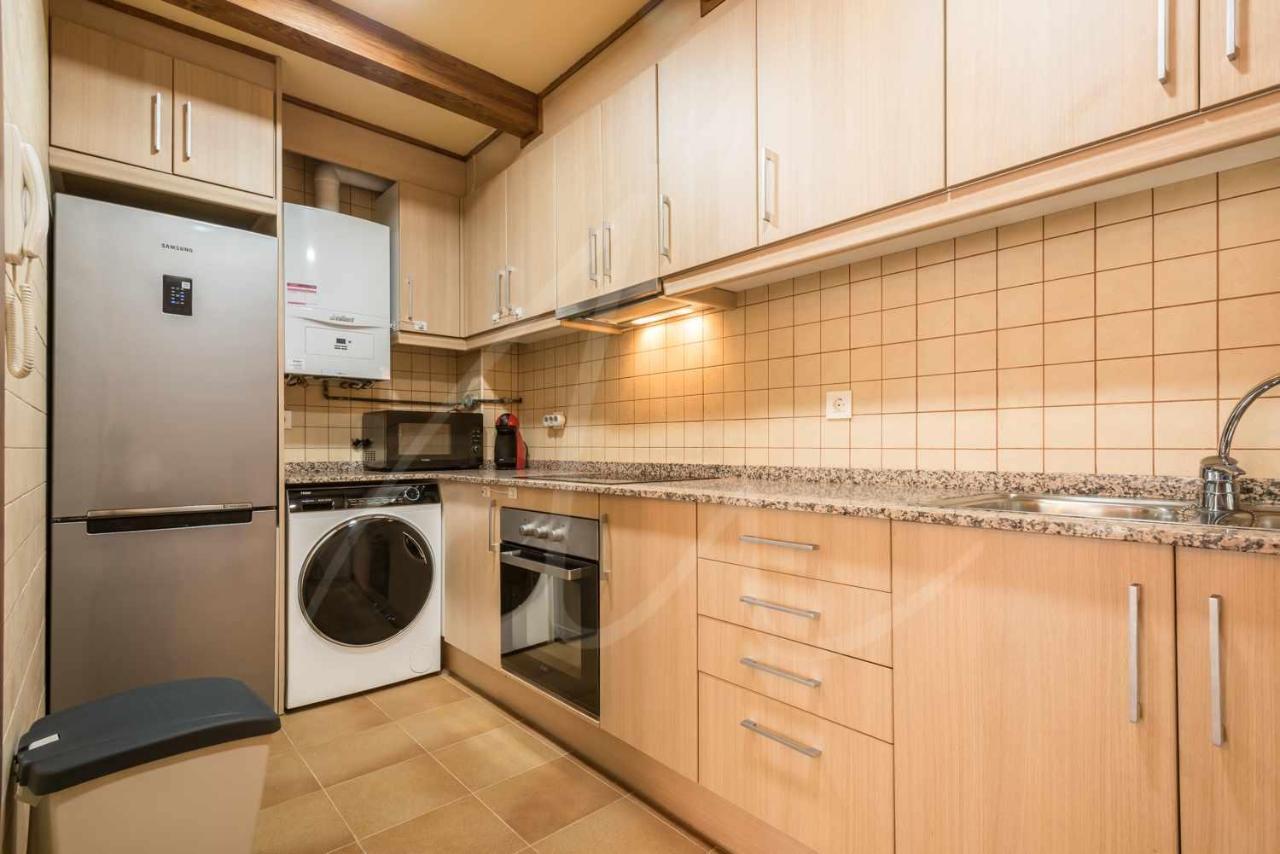 Casa Artiga De Lin By Seamount Rentals Les Bordes Экстерьер фото
