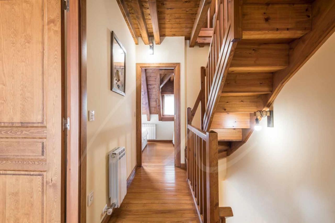 Casa Artiga De Lin By Seamount Rentals Les Bordes Экстерьер фото